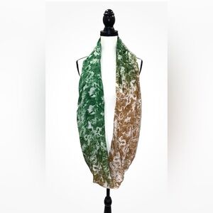 Rikka Women’s Green and Brown Two-Tone Floral Versatile Infinity Scarf. NWT!